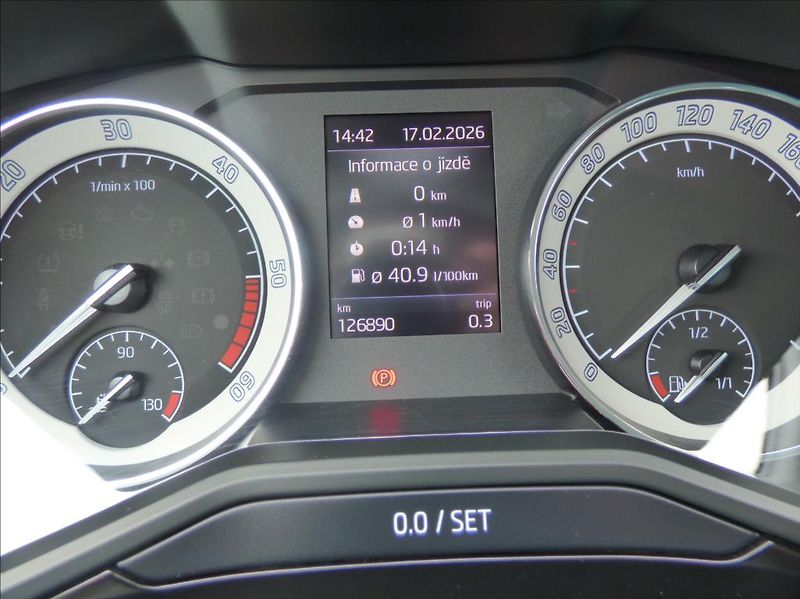 Škoda Superb 2,0 TDI DSG CRYSTAL LIGHT  Sty - fotka 38 z 78