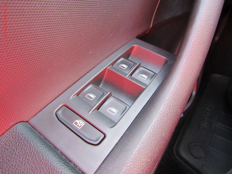 Škoda Rapid (2013) 1.6 TDi, ČR, servis.kniha - fotka 16 z 16
