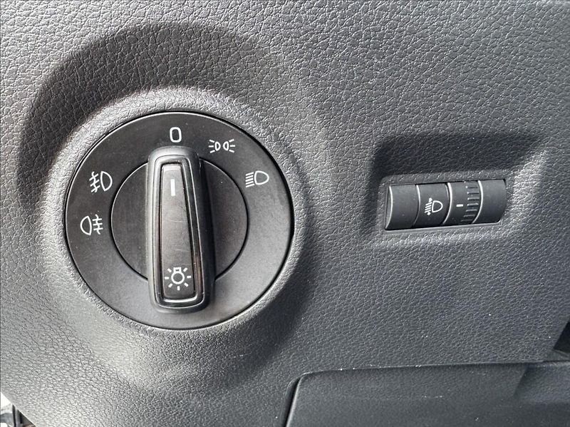 Škoda Fabia 1,0 TSI DPH tažné 1.maj. ČR - fotka 25 z 50