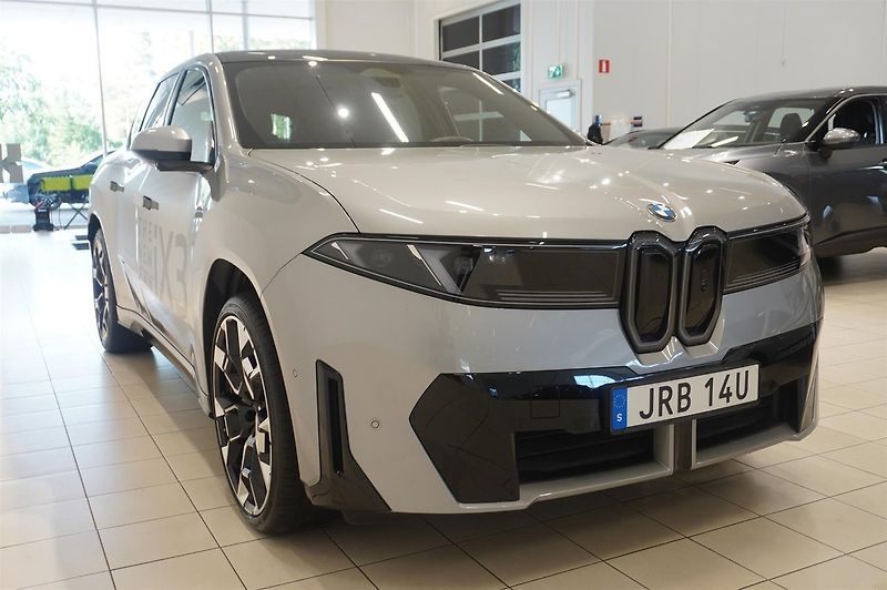 BMW iX3 50 xDrive M-Sport PA-Pro HuD T - fotka 3 z 16