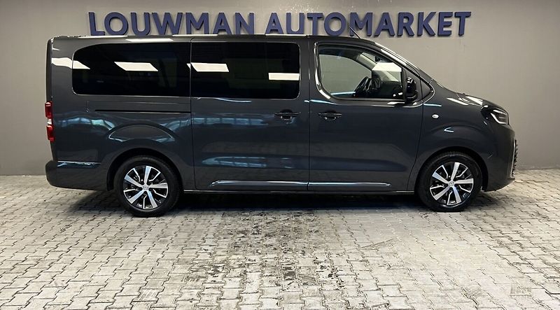 Toyota ProAce Verso L2 2.0D 8AT Family Webasto - fotka 18 z 18