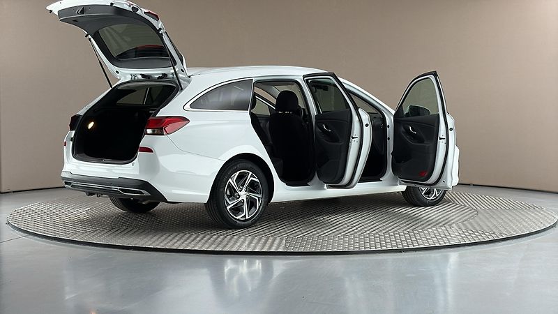 Hyundai i30 1.0 T-GDI Smart Kombi - fotka 6 z 28