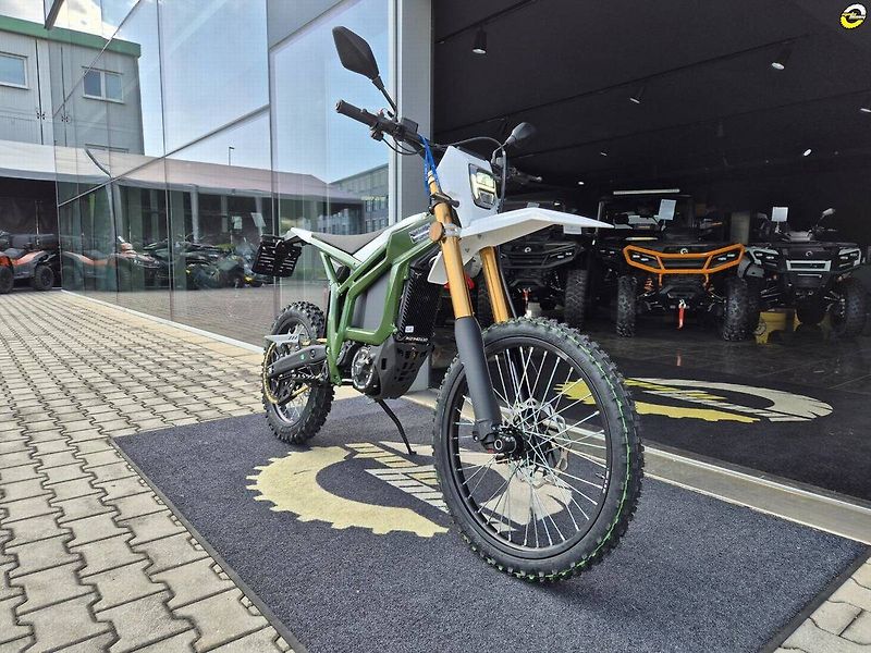 Ostatní (2026) Komodo L3e 32kW zelená - fotka 2 z 21