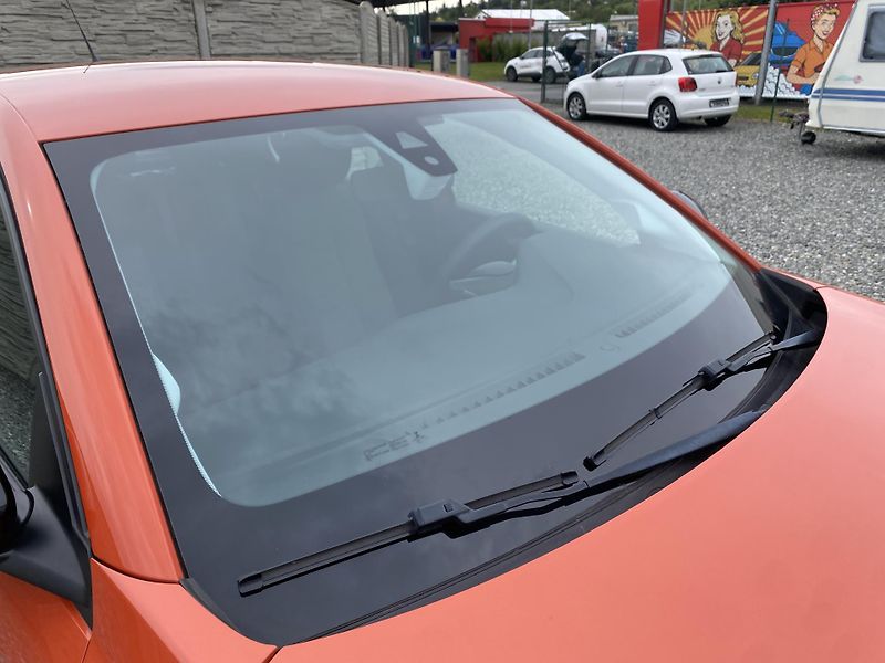 Opel Corsa 1.2i 75PS EDITION 70000KM NAVI - fotka 69 z 153