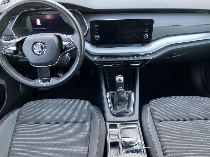 Škoda Octavia (2021) 2.0TDI AMBITION NAJ.53TKM - fotka 18 z 28
