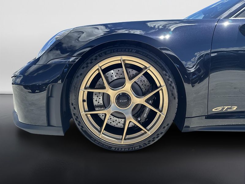 Porsche 911 GT3 - fotka 9 z 30