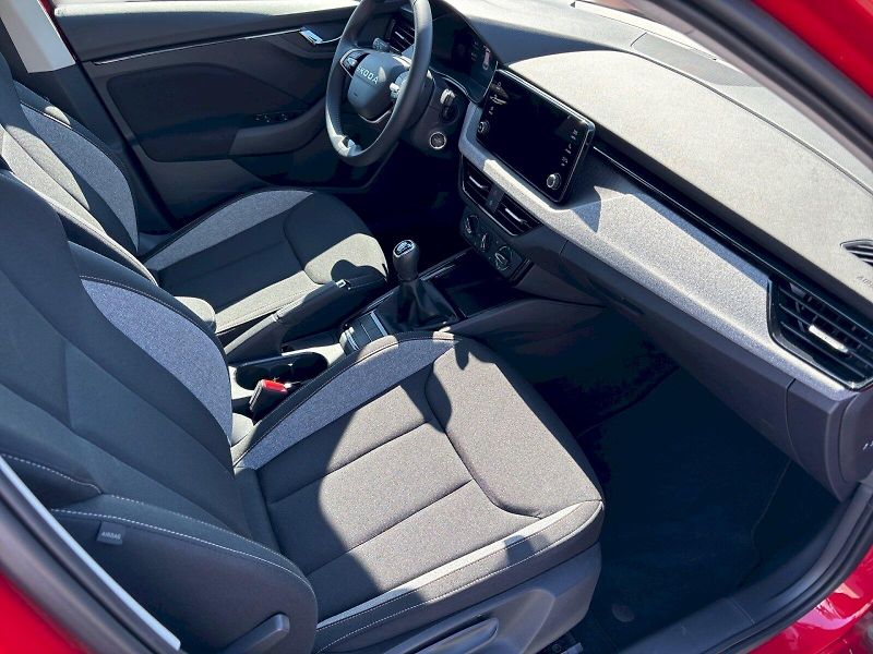 Škoda Kamiq (2025) Selection 1.0 TSI 85 kW M6 - fotka 21 z 24