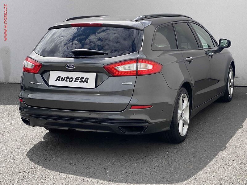 Ford Mondeo (2015) 2.0 EB, Titanium, AT, LED - fotka 4 z 21