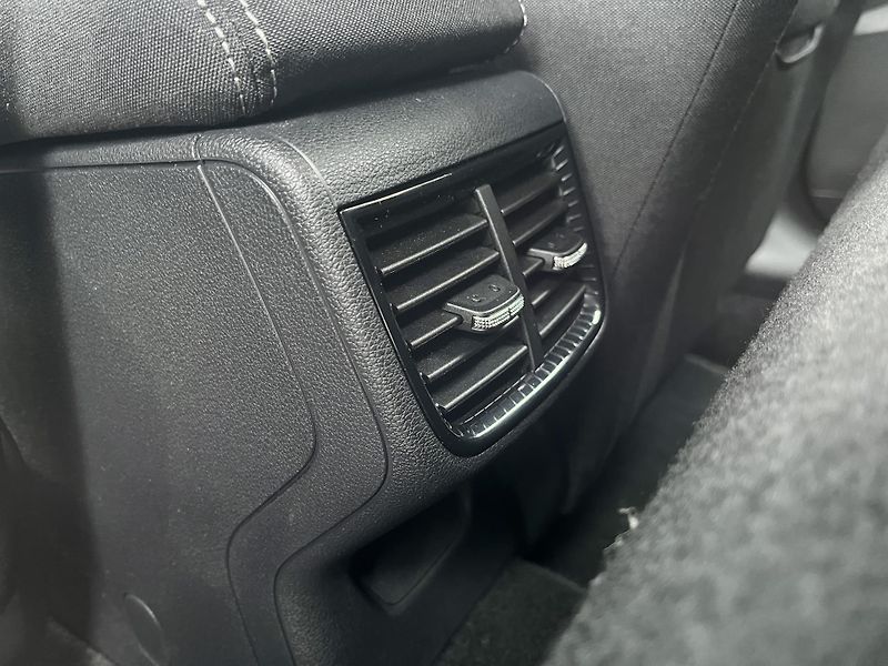 Škoda Fabia 1,0 TSi 70 kW SELECTION - fotka 20 z 21