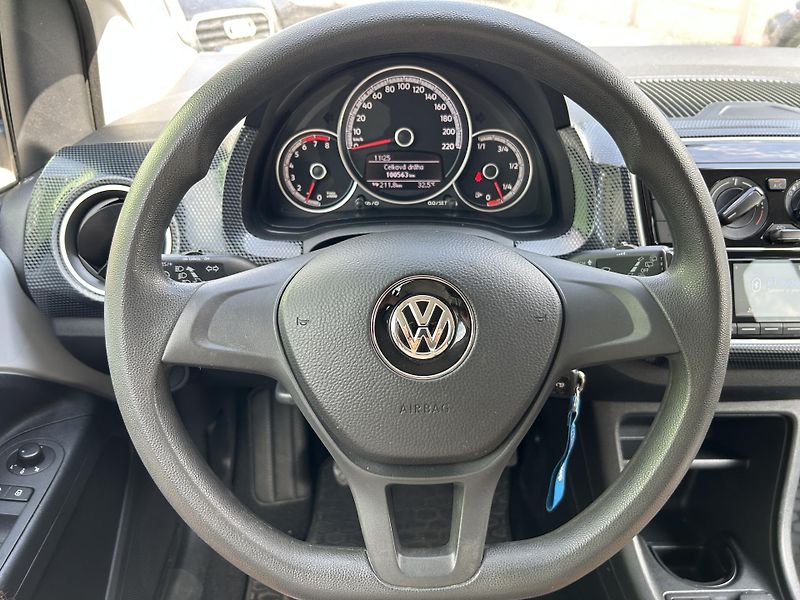 Volkswagen up! (2017) 1.0 i 44 KW - fotka 16 z 21