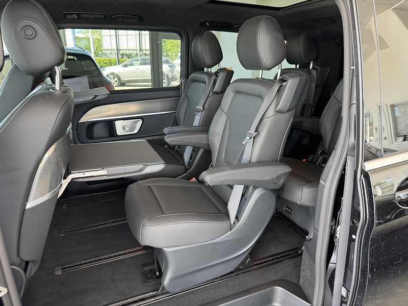 Mercedes-Benz Třídy V (2026) V300d 4M L EXCLUSIVE AMG - fotka 11 z 45