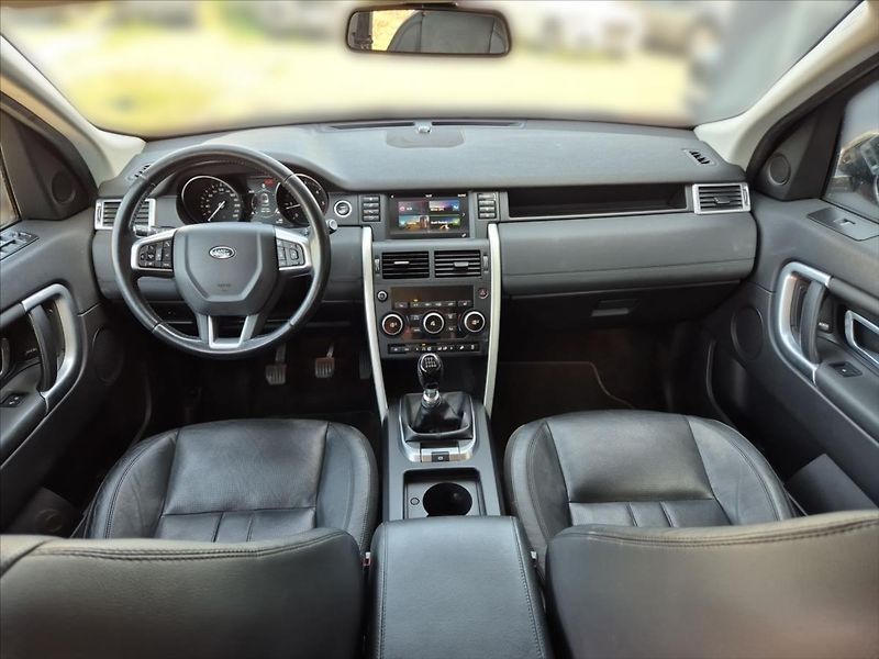 Land Rover Discovery Sport 2,0 - fotka 9 z 19