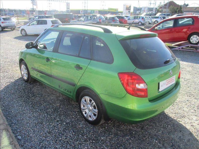 Škoda Fabia 1,2 i, klima, 51kW, +4x pneu, - fotka 4 z 22