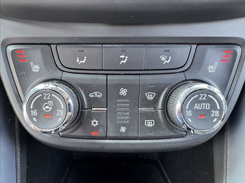 Opel Zafira 1,6 CDTi 100kW TOURER tažné - fotka 38 z 50