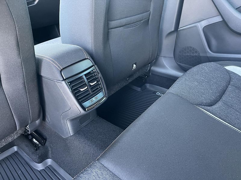 Škoda Kamiq 1.0TSI DSG TOP SELECTION 85kW - fotka 18 z 19
