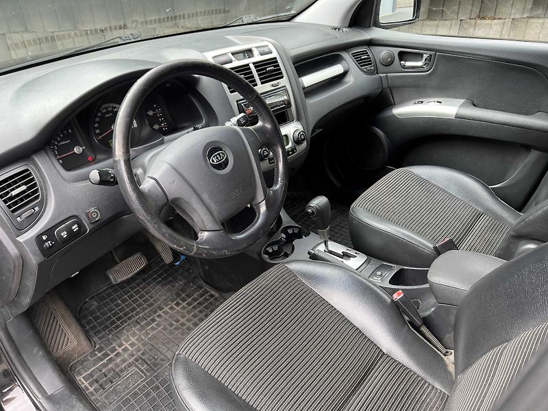 Kia Sportage 2.7 V6 129 kW LPG NOVÁ STK - fotka 9 z 16