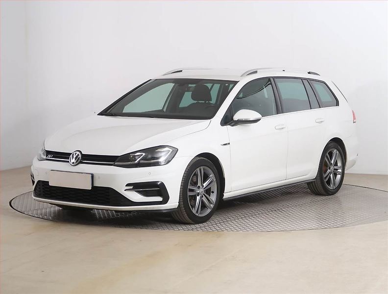 Volkswagen Golf (2020) R-Line 1.5 TSI, Automat, Kůže - fotka 2 z 20