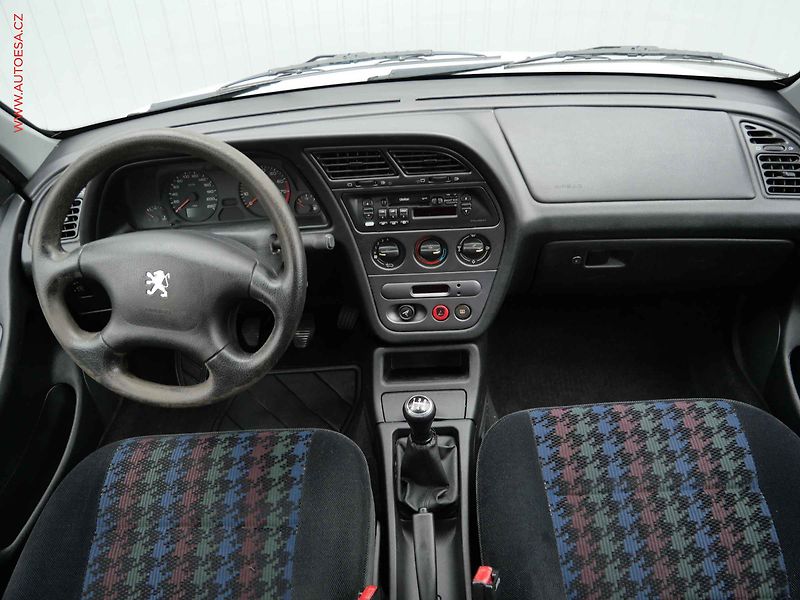Peugeot 306 (1998) 1.6 i, STK8/28 - fotka 8 z 12