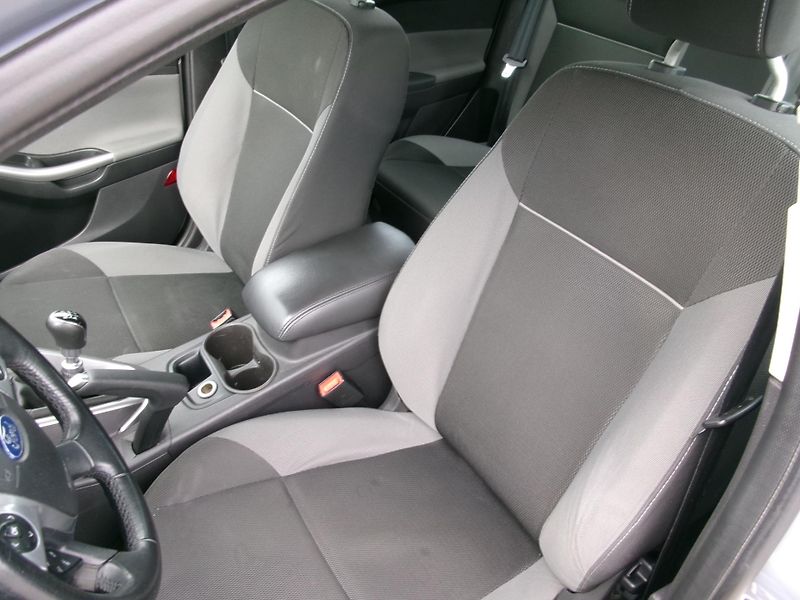 Ford Focus (2014) 1,0 ECOBOOST AC BT TEMP - fotka 10 z 24