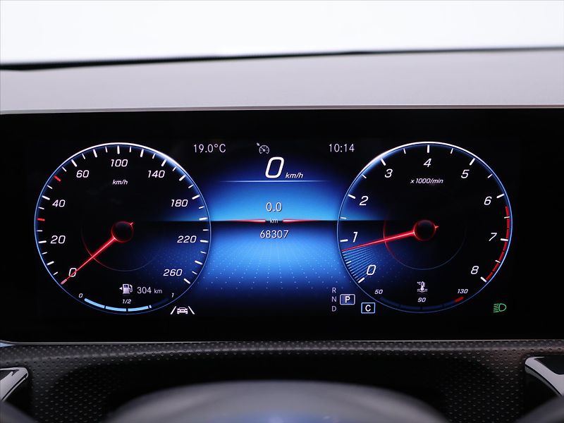 Mercedes-Benz Třídy A 1,3 200 120kW Aut. CZ kůže DPH - fotka 18 z 36