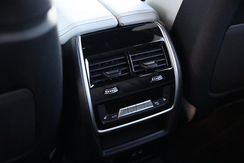 BMW X5 xDrive30d - fotka 16 z 18