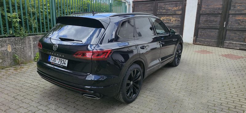 Volkswagen Touareg (2019) 4,0 TDi V8, R-Line, nez.topení - fotka 5 z 18