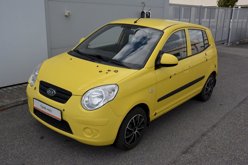 Kia Picanto (2008) 1.0 LX 45 kW 1. generace - fotka 12 z 20