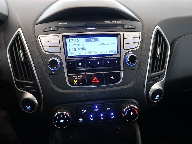 Hyundai ix35 (2010) 2.0 CVVT, 4X4, ČR,1.maj, Kůže - fotka 12 z 16