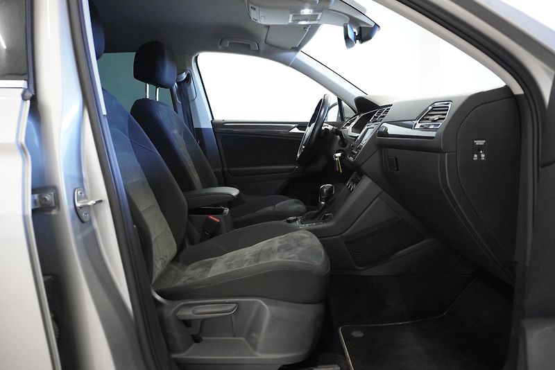 Volkswagen Tiguan (2016) 2.0TDi - 140 kW HIGHLINE 4x4 - fotka 24 z 31