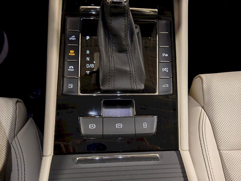 Škoda Superb (2024) iV 1.4 TSI 160 kW DSG L&K - fotka 19 z 30