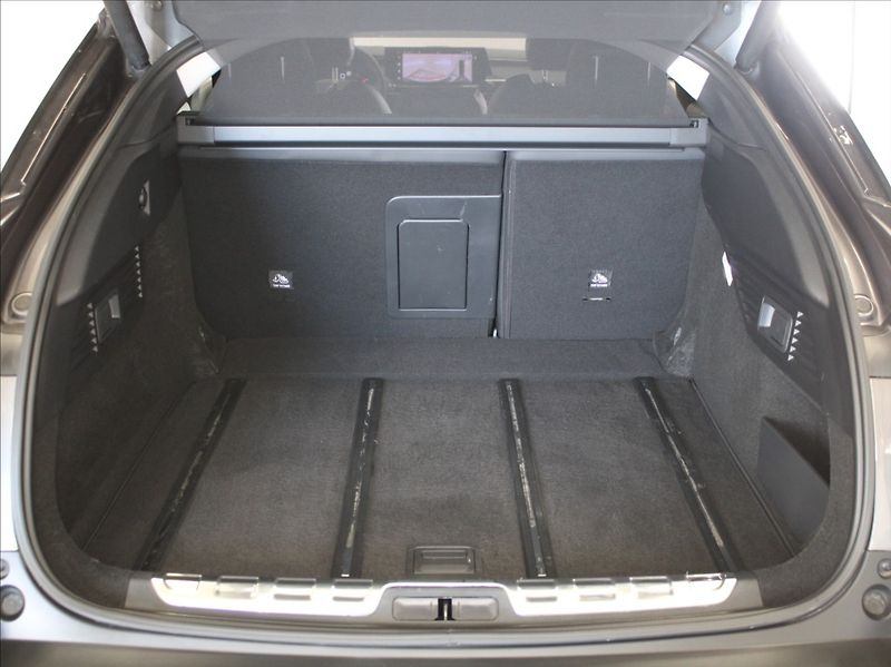 Citroën C5 X 1,6 PT 133kW Shine Paměť 31tkm - fotka 24 z 27
