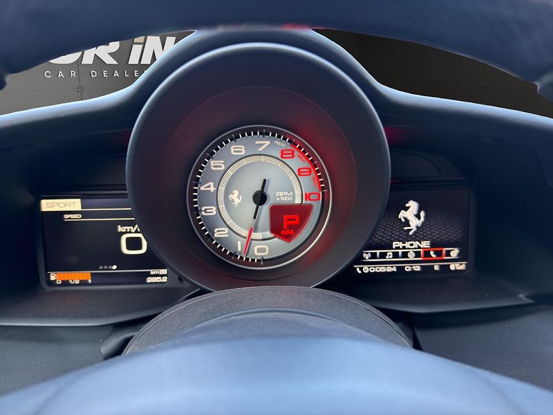 Ferrari 488 (2016) SPIDER CARBON RACING SEATS - fotka 14 z 27