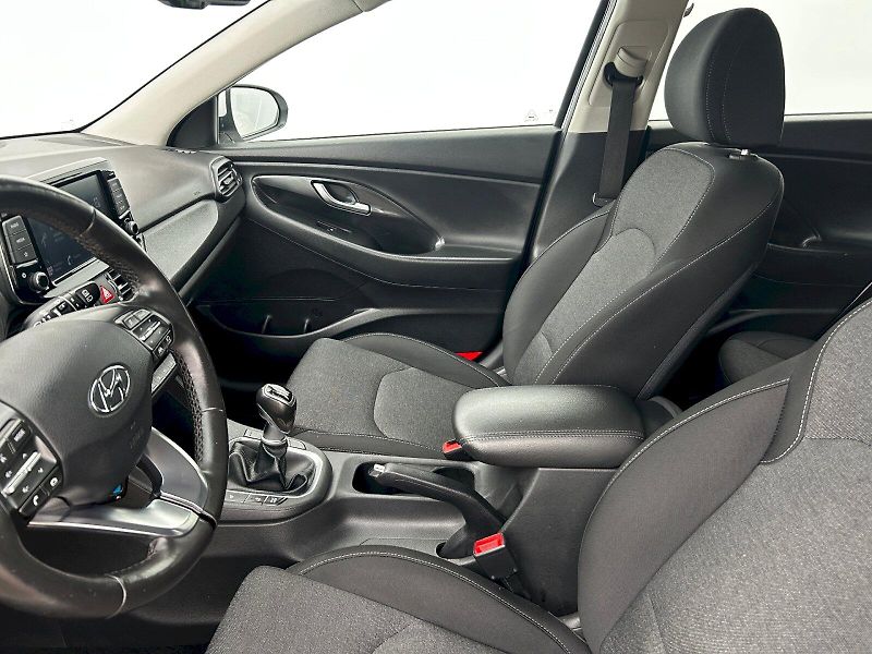 Hyundai i30 (2021) Combi 1.5 T-GDI MHEV MP6 Style - fotka 22 z 30