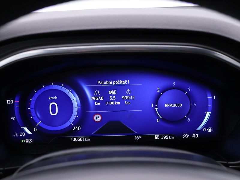 Ford Focus 1,5 Titanium X CZ 1.Maj. DPH - fotka 16 z 31