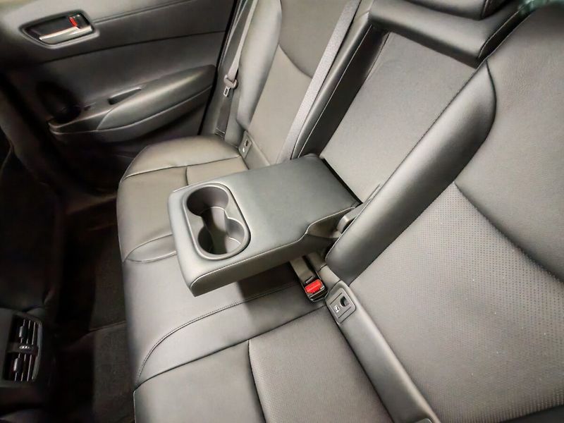 Toyota Corolla Cross 2.0 Hybrid 4x2 Executive - fotka 20 z 36