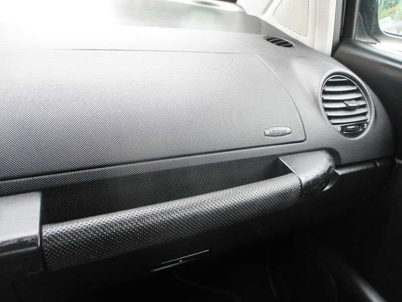 Volkswagen New Beetle 1.6i KLIMA NEHAVAROVANÉ - fotka 21 z 30