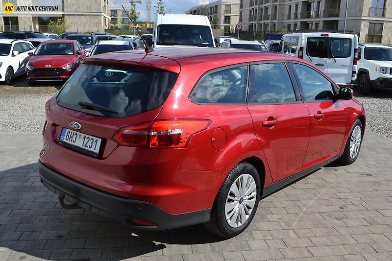Ford Focus 1.6i - 77KW  TREND - fotka 5 z 39