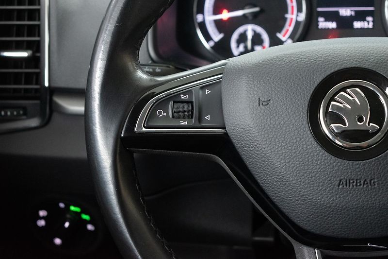 Škoda Karoq 1.5 TSI TAŽNÉ*KAMERA*ČR* - fotka 17 z 34