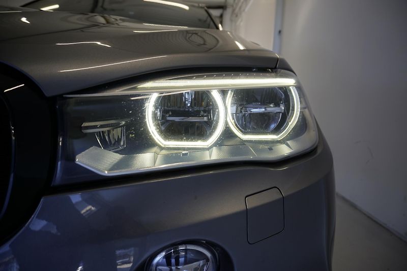 BMW X5 (2015) M50D SUV XDRIVE STEPTRONIC - fotka 10 z 42