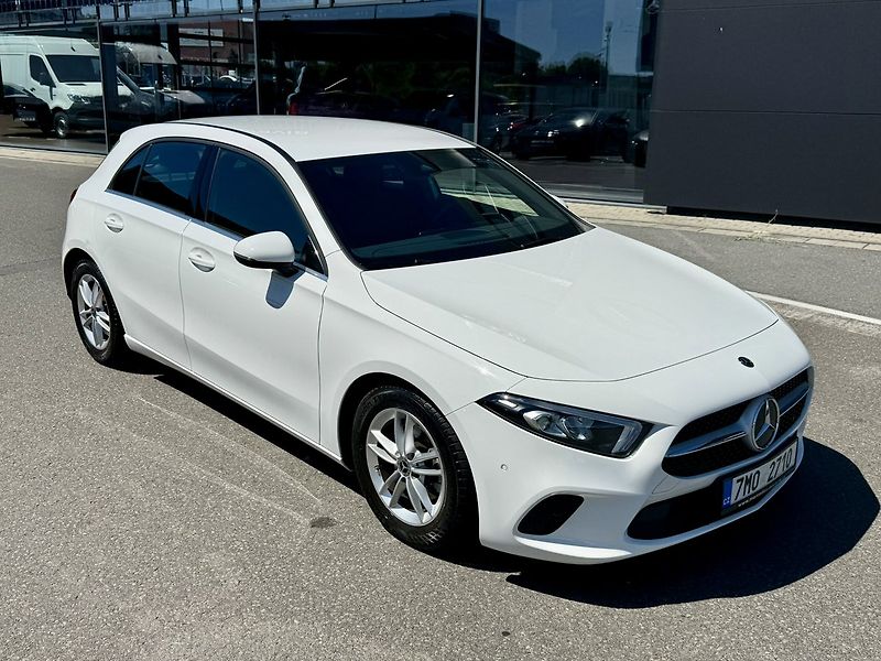 Mercedes-Benz Třídy A (2019) 180 d - fotka 28 z 31