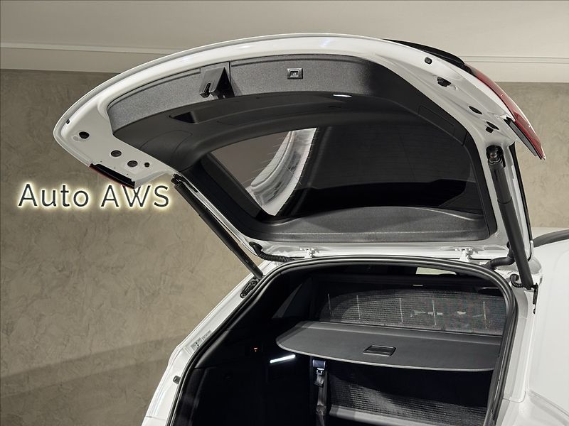 Audi Q5 2,0 TDi  Quattro S-Line Assist - fotka 13 z 50