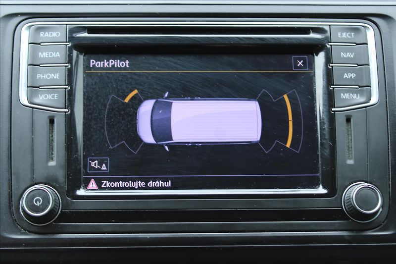 Volkswagen Caravelle 2.0 TDI 110kW DSG 9-MÍST - fotka 18 z 21