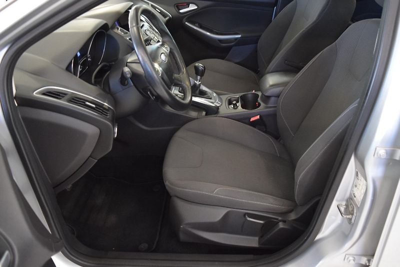Ford Focus 1.6 TDCI CEBIE - fotka 9 z 34