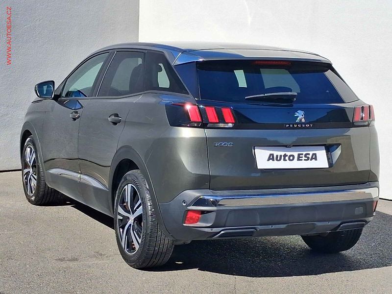 Peugeot 3008 (2019) 1.2 PT, Allure, AT, navi - fotka 6 z 17