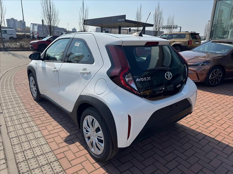 Toyota Aygo (2025) 1,0 5/MT Comfort - fotka 8 z 12