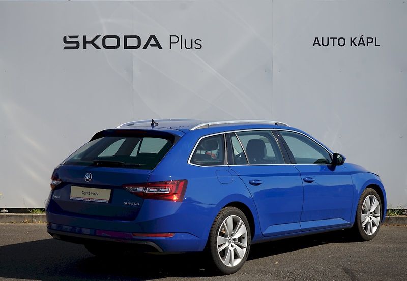 Škoda Superb (2018) TDI 110 kW DSG Style - fotka 2 z 29