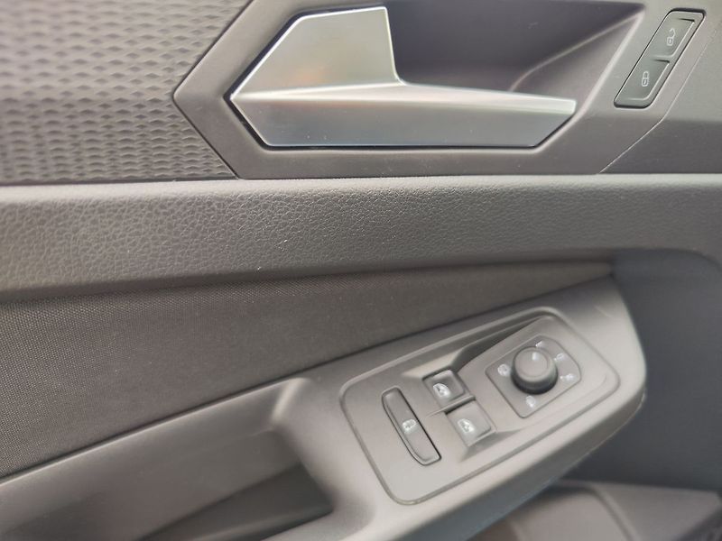 Ford Tourneo Connect 2.0 EcoBlue/90kW Active AT - fotka 32 z 33