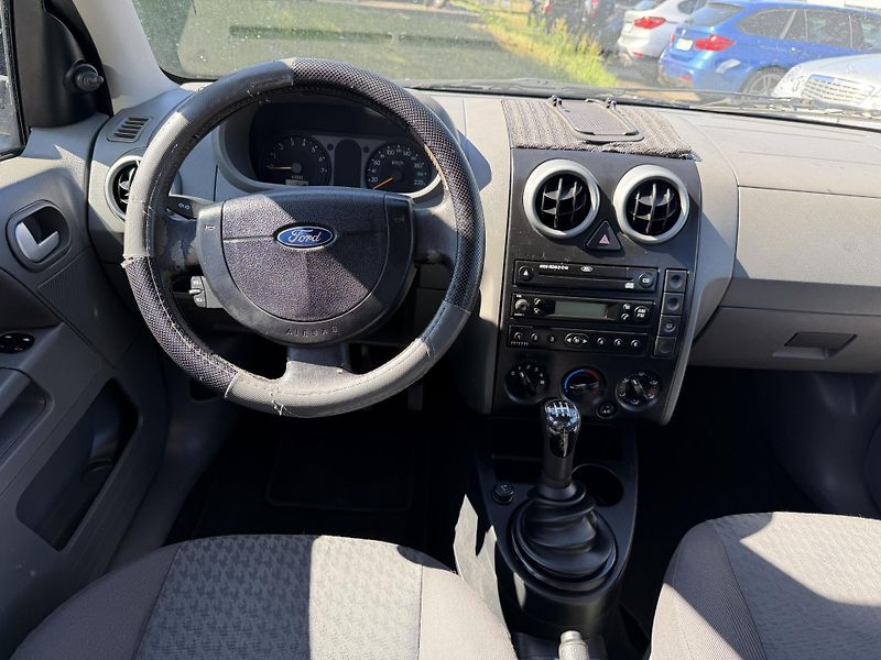 Ford Fusion 1.4i - fotka 12 z 19