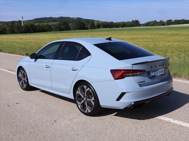 Škoda Octavia 2,0 TSI 195kW DSG RS DPH 1.Maj - fotka 5 z 34