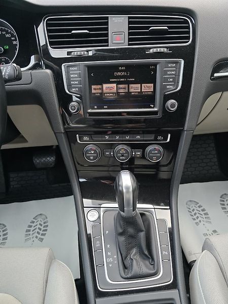 Volkswagen Golf 1.4TSi 110kW DSG HIGHLINE -DPH - fotka 14 z 38